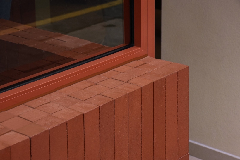 07 Aloha Cafe外部紅磚，Aloha Cafe Exterior Red Brick&nbsp;?Oliver.jpg